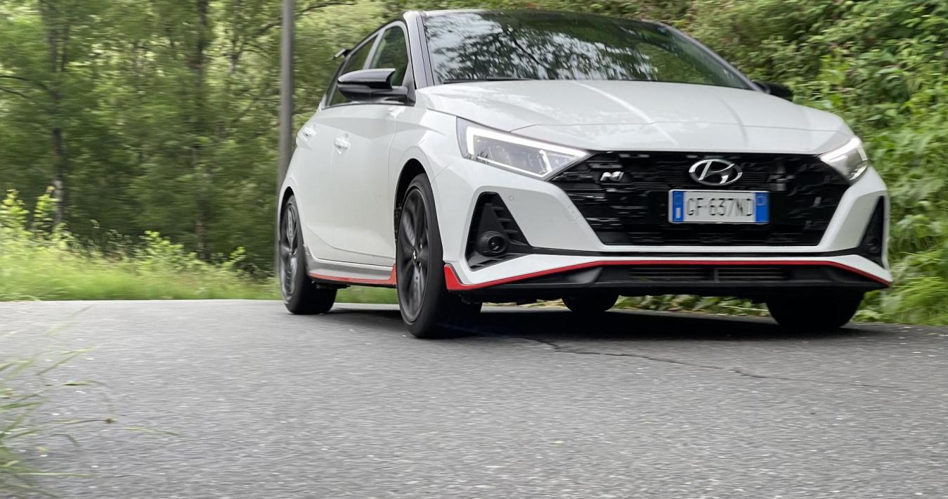 Hyundai I20 N Performance La Prova Su Strada Della Compatta Da 204 Cv