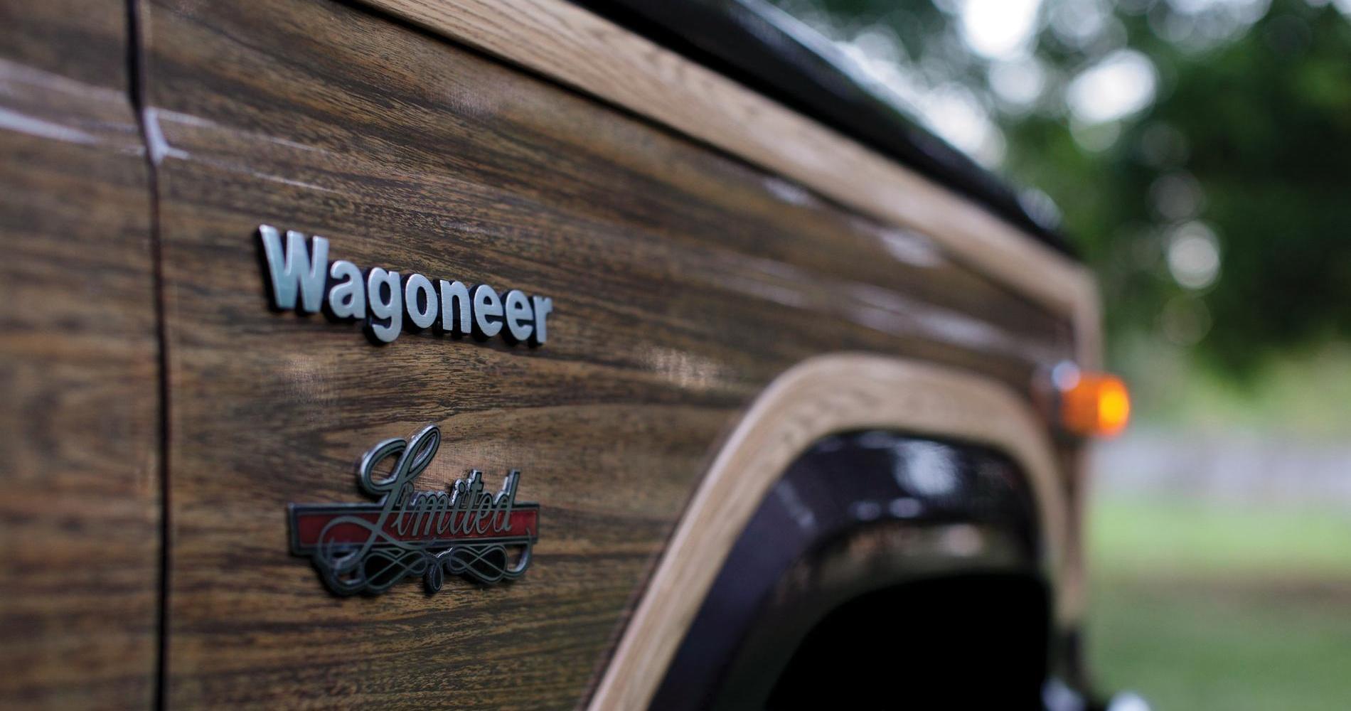 Jeep Wagoneer Limited fiancate legno