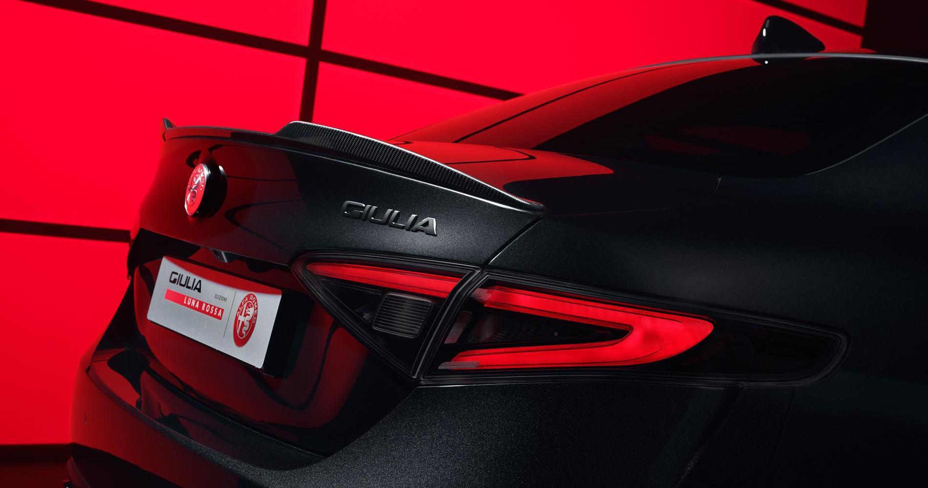 Alfa Romeo Edizione Luna Rossa 3