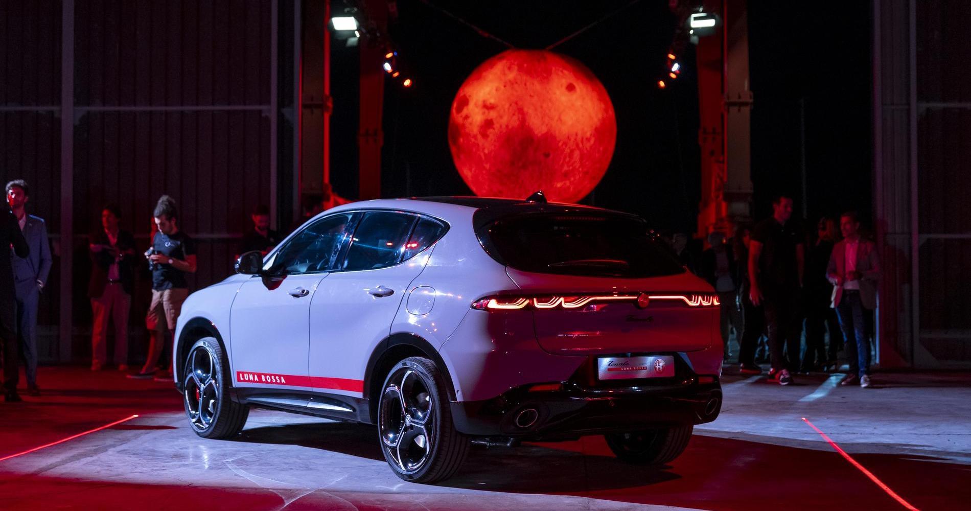 Alfa Romeo Edizione Luna Rossa 5