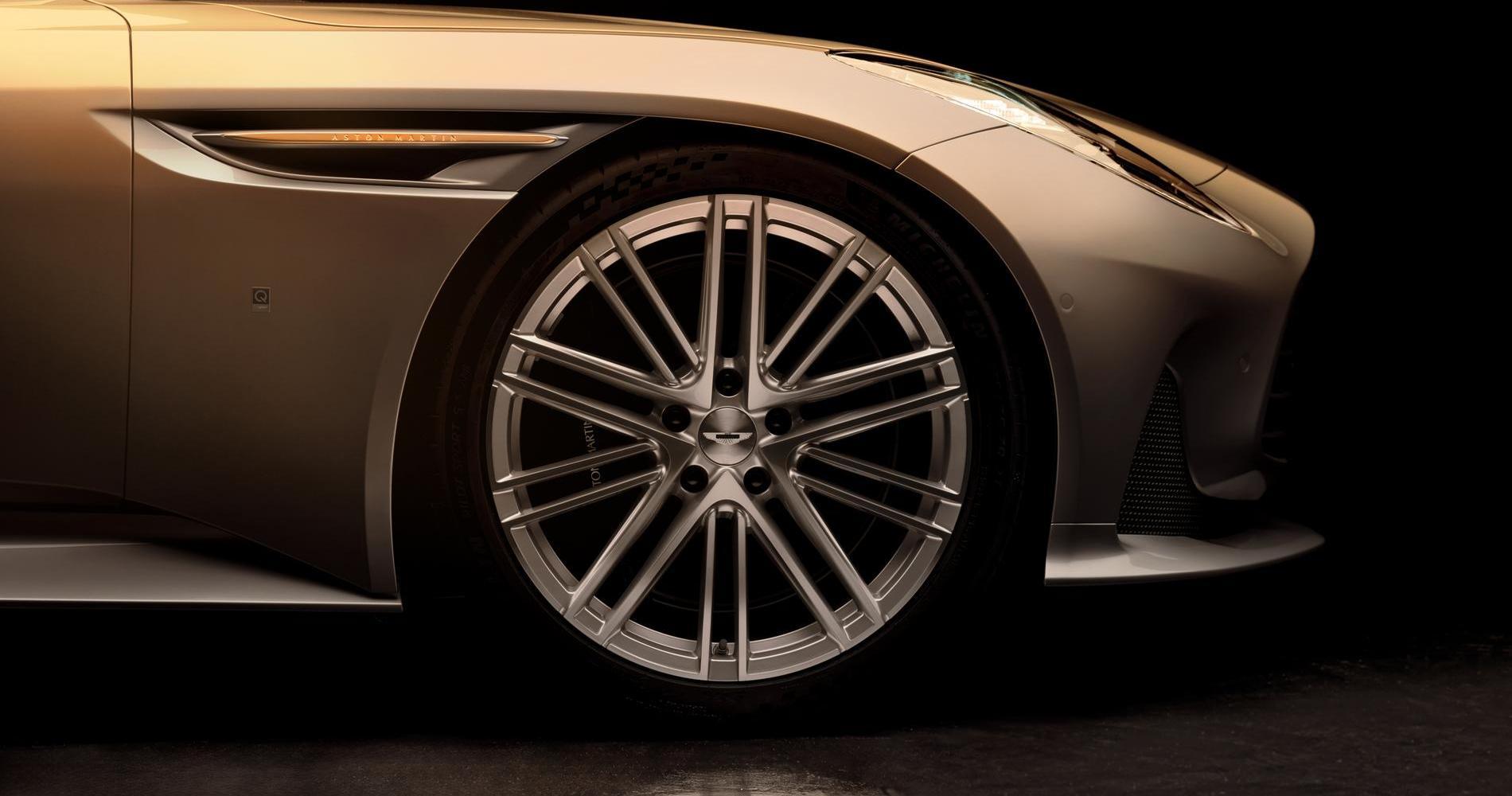 Aston Martin DB12 Goldfinger Edition 13