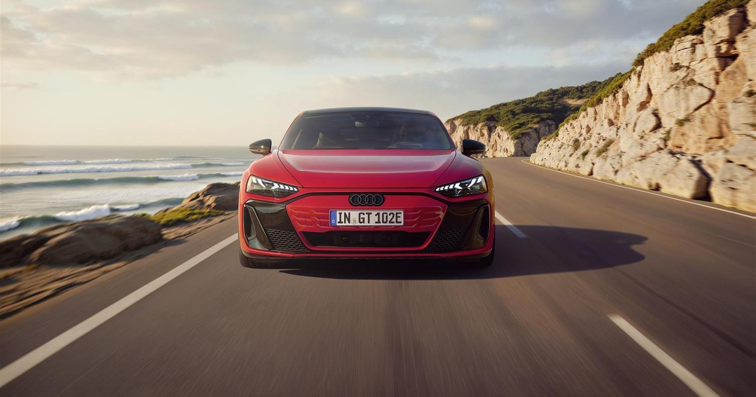 Audi E-Tron quattro foto