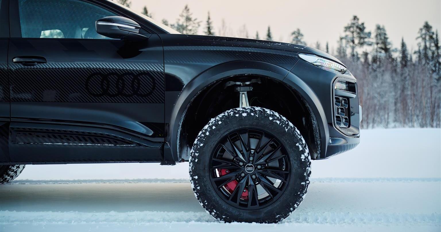 Audi Q6 e-tron offroad concept ruote