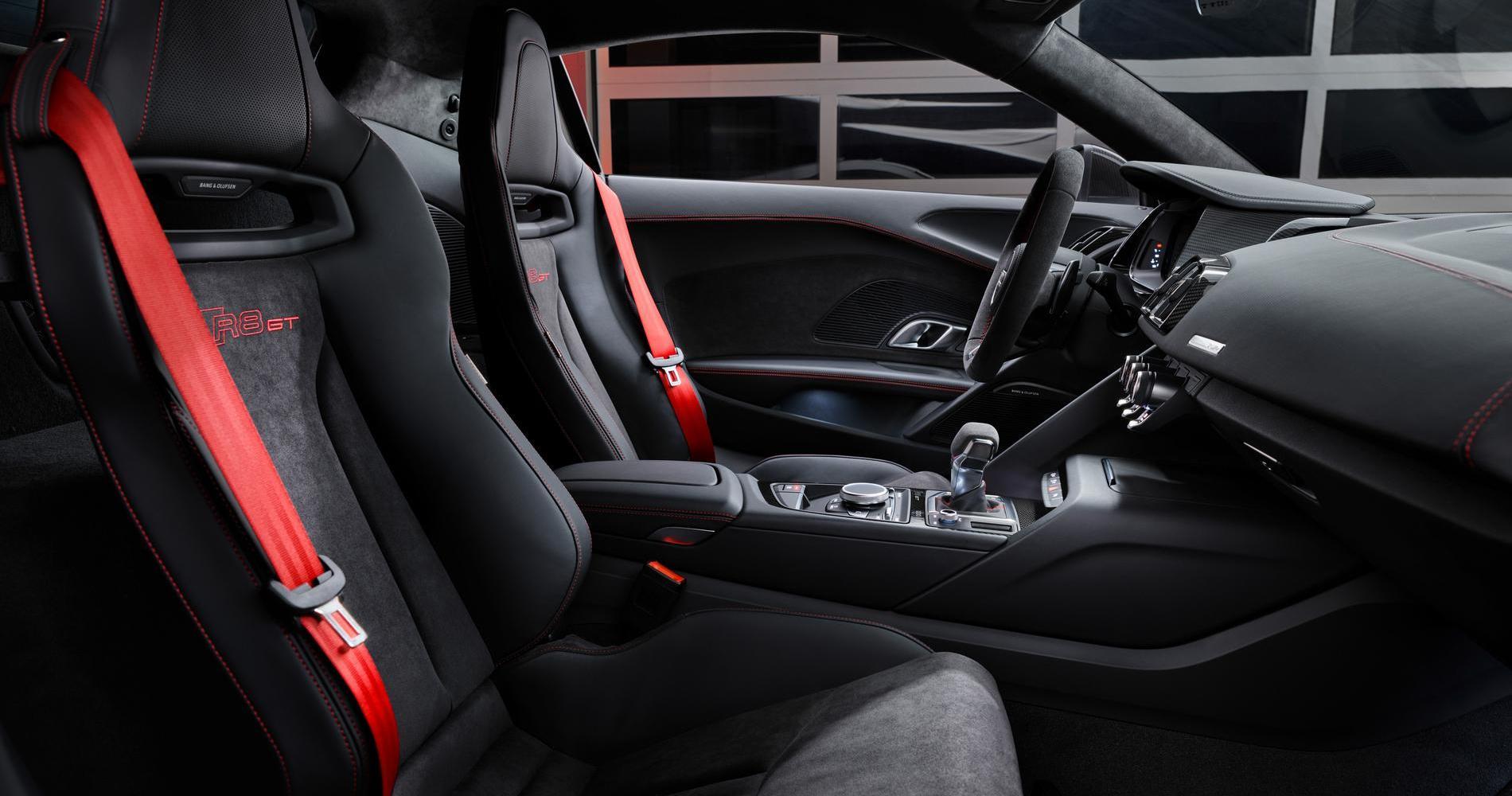 Audi R8 Coupe GT 5