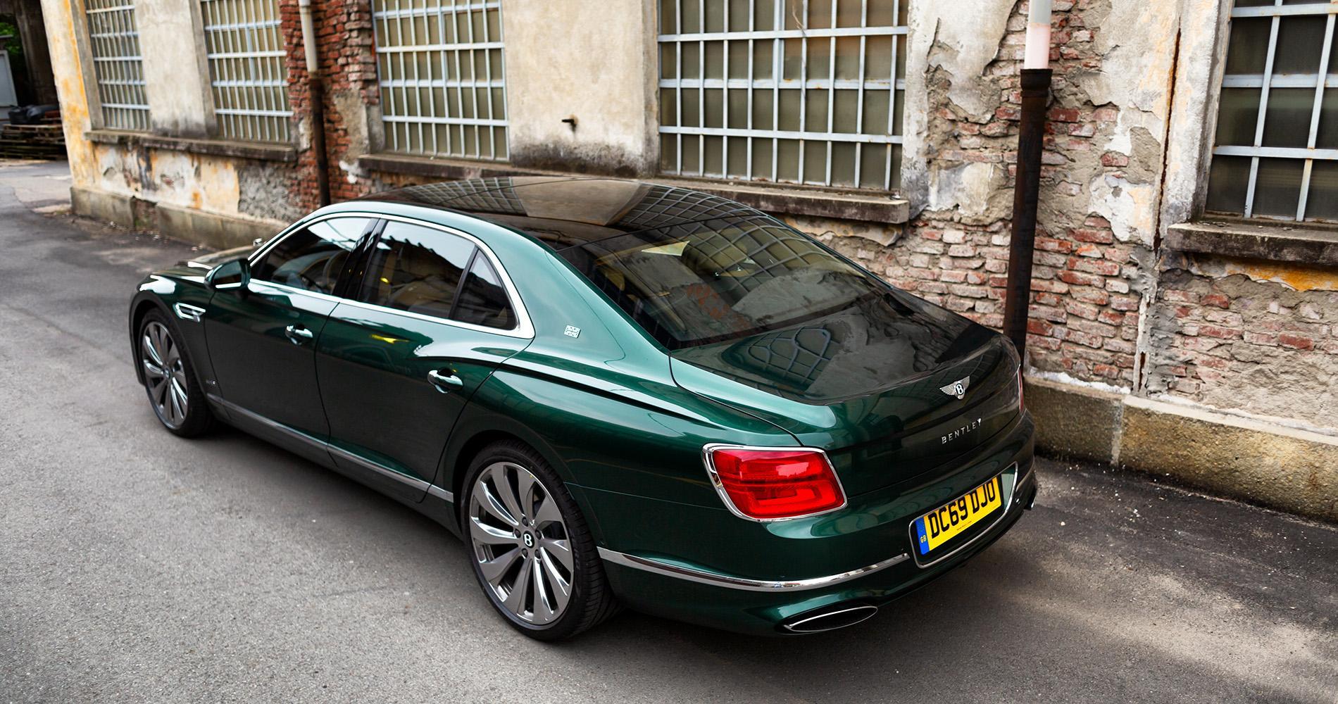 Bentley Flying Spur 2020 First Edition posteriore