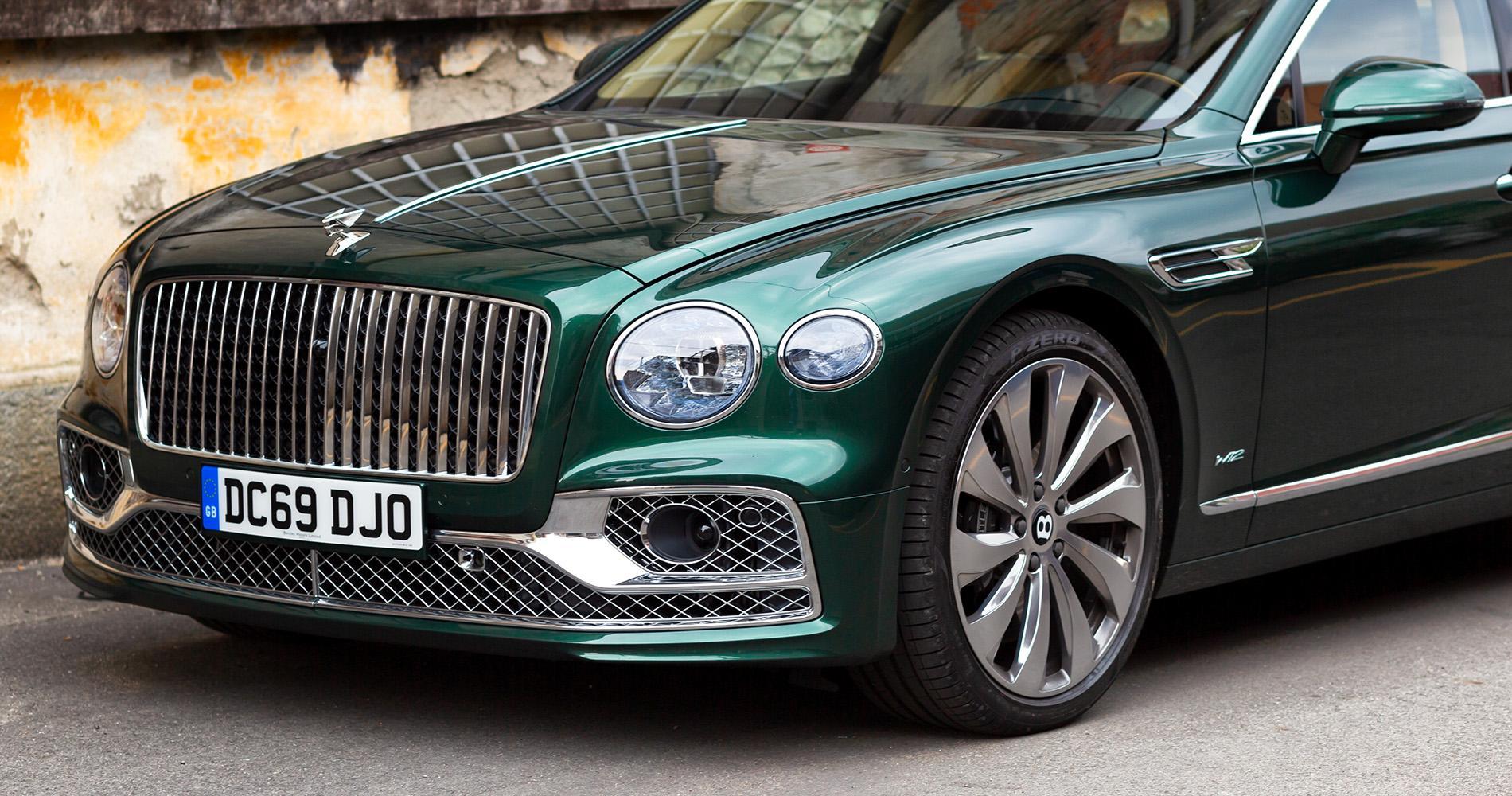 Bentley Flying Spur First Edition griglia anteriore