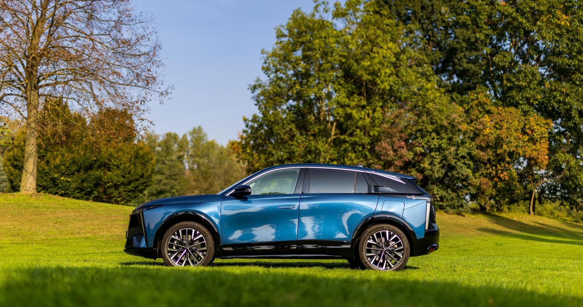 DS N 7 E-Tense 230 CV 12