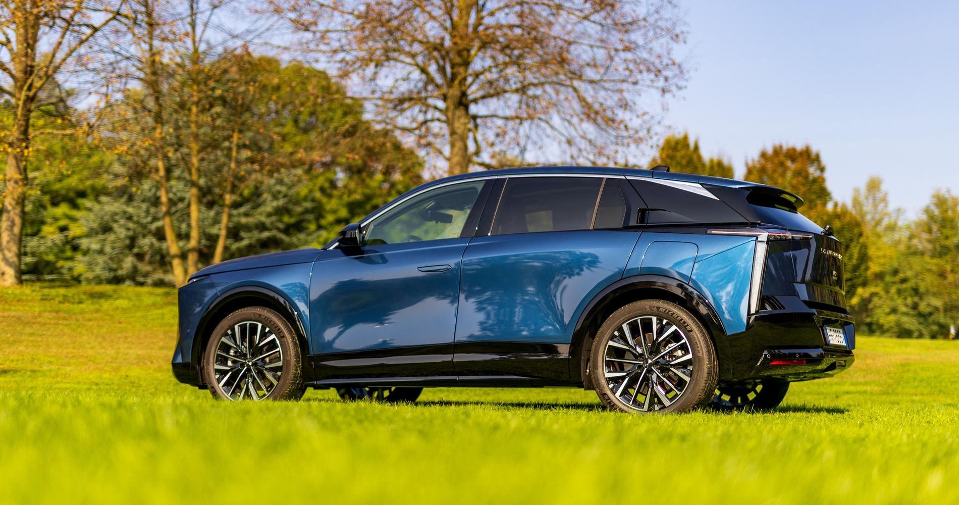 DS N 7 E-Tense 230 CV 13