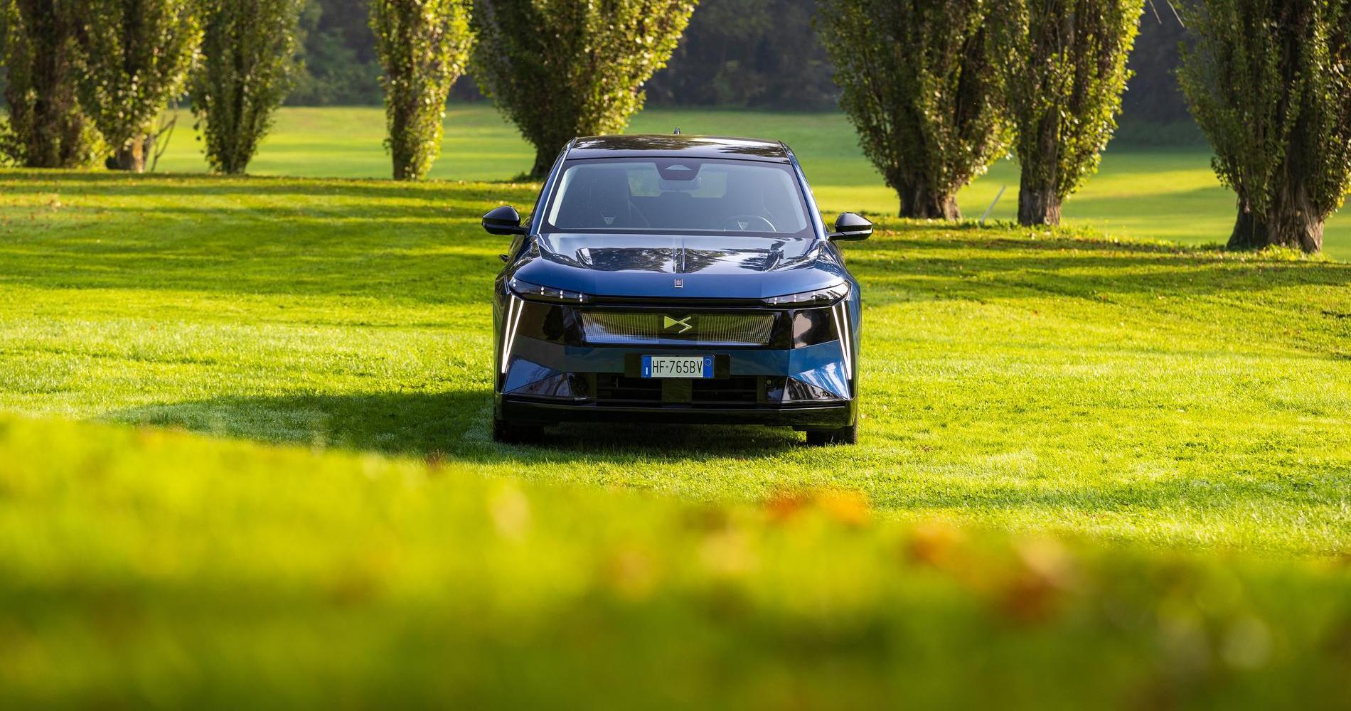 DS N 7 E-Tense 230 CV 9