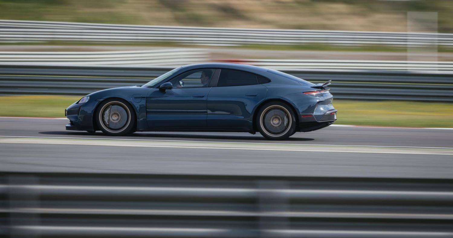 E-Motion porsche taycan