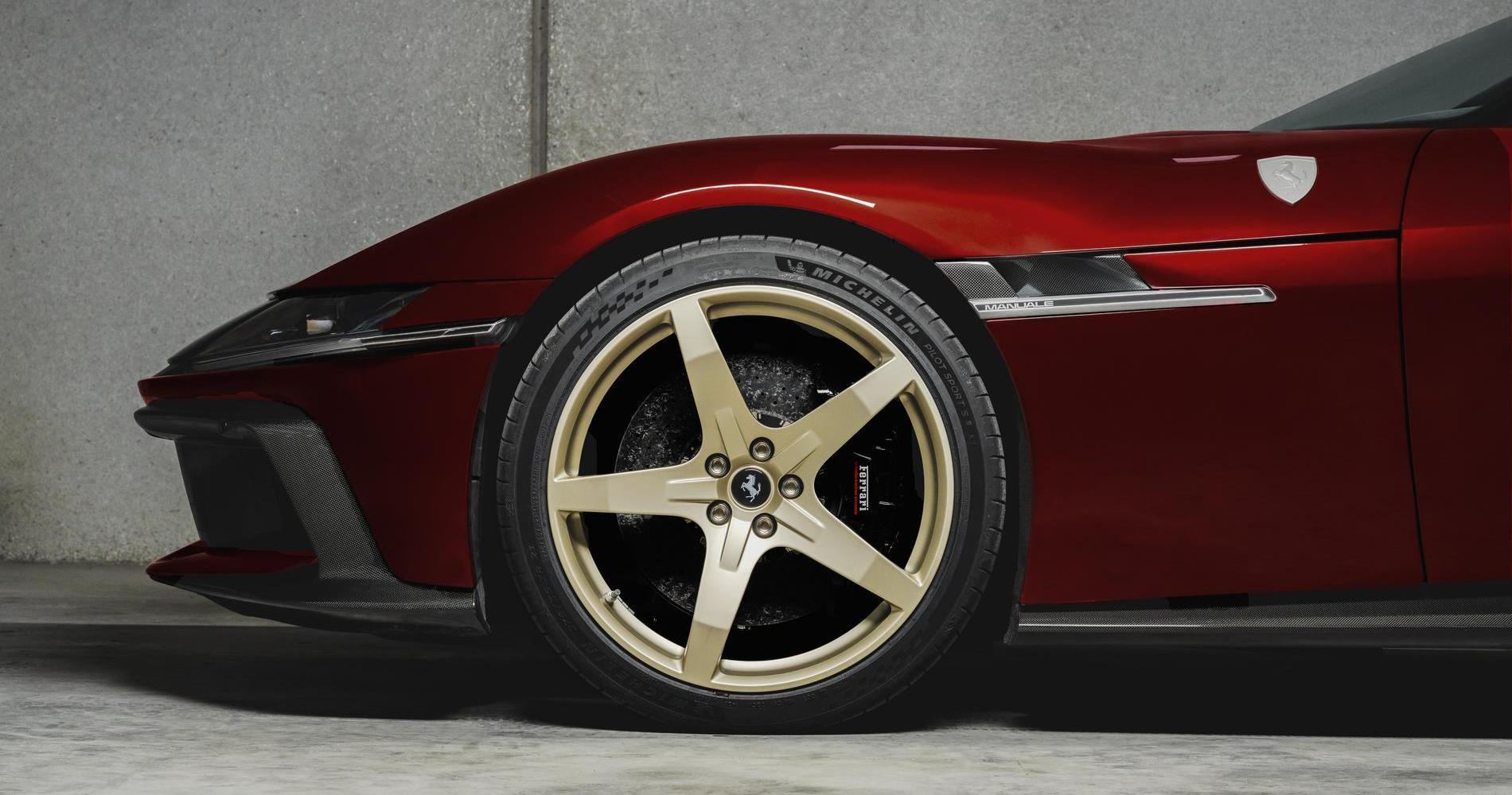 Ferrari 12Cilindri Manuale 3