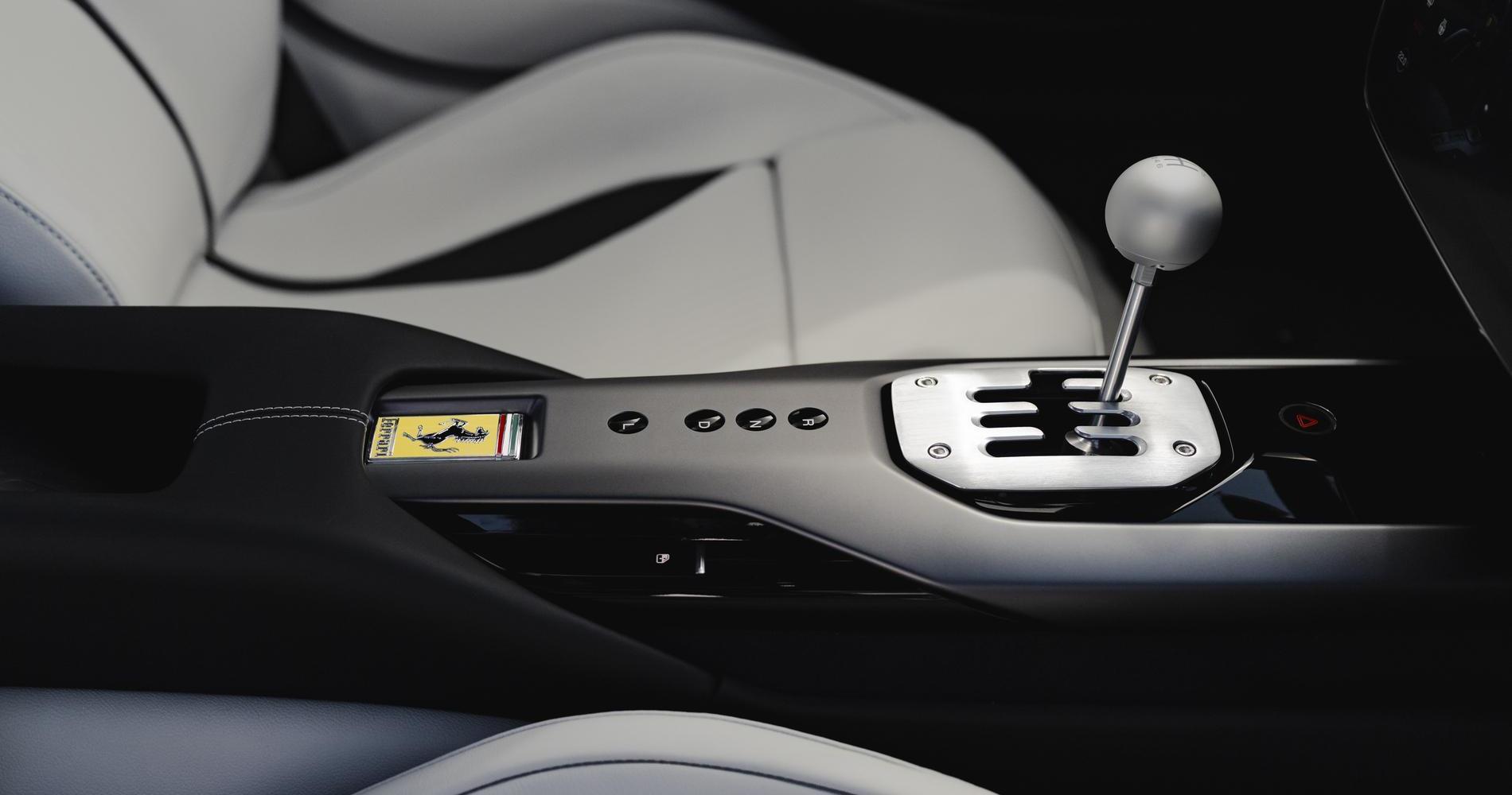 Ferrari 12Cilindri Manuale cambio cancelletto