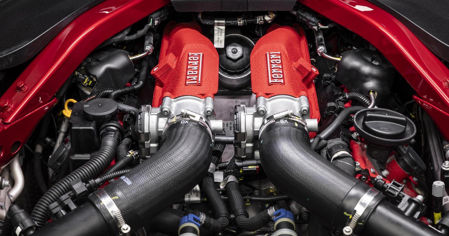 Ferrari Amalfi motore v8