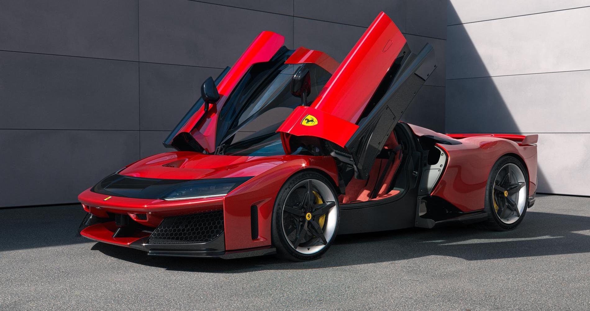 Ferrari F80 porte aperte