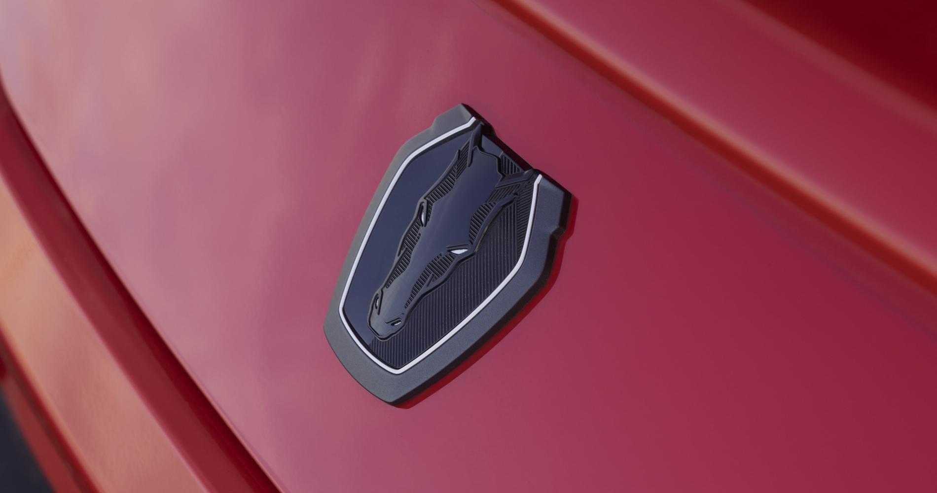 Ford Mustang Dark Horse SC 19