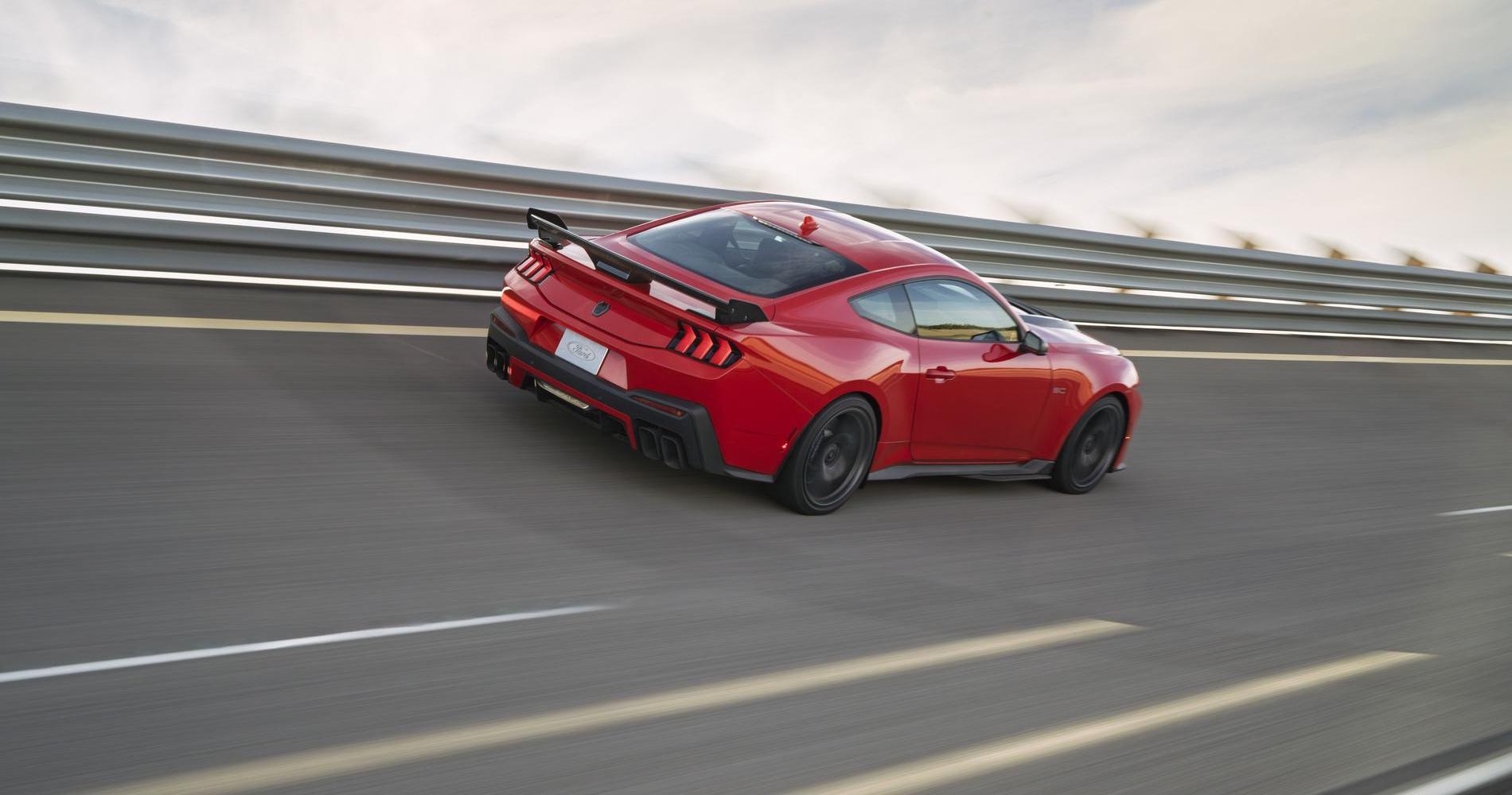 Ford Mustang Dark Horse SC 3