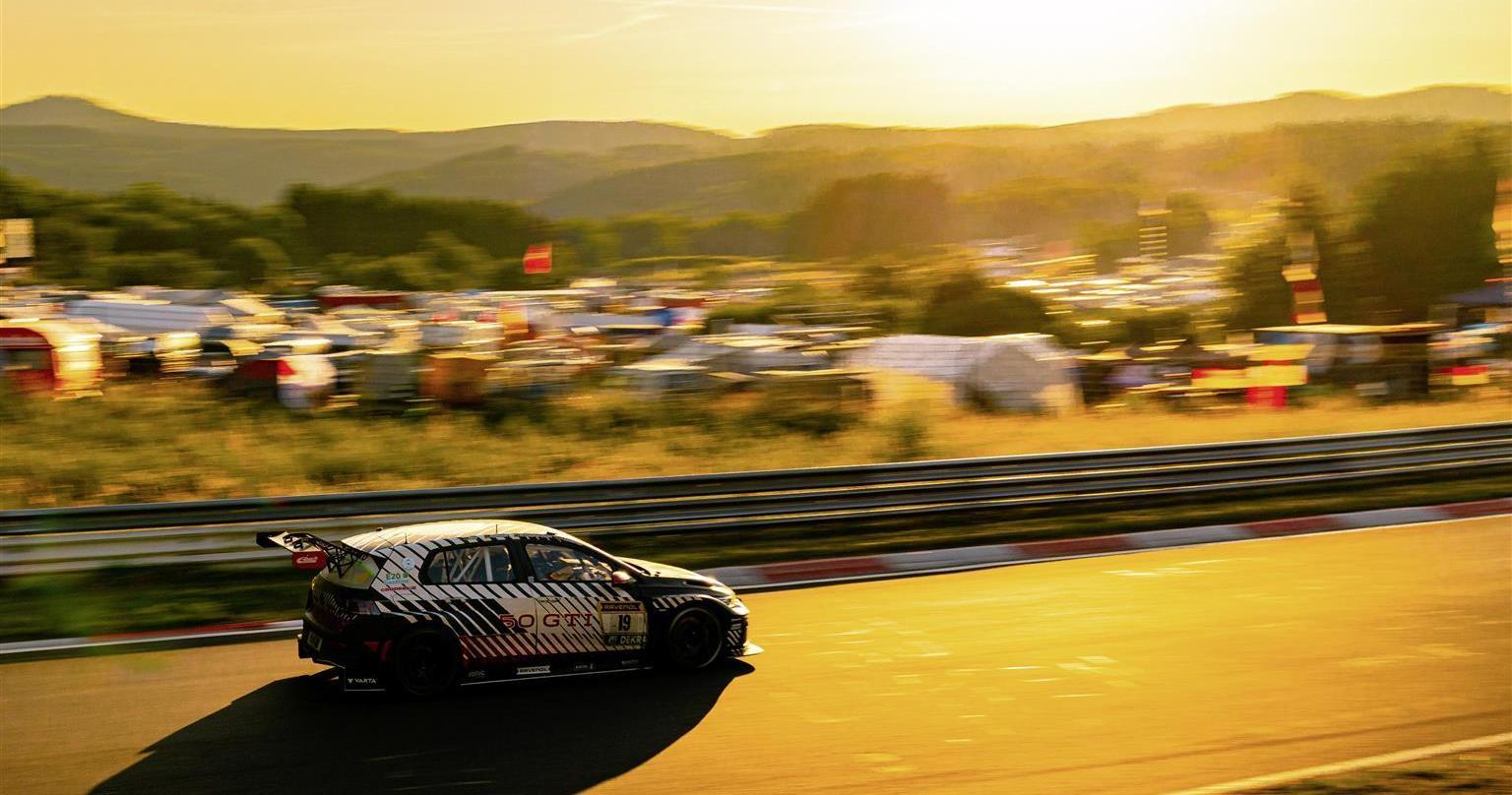 Golf GTI alla 24 ore del Nurburgring 2025 image