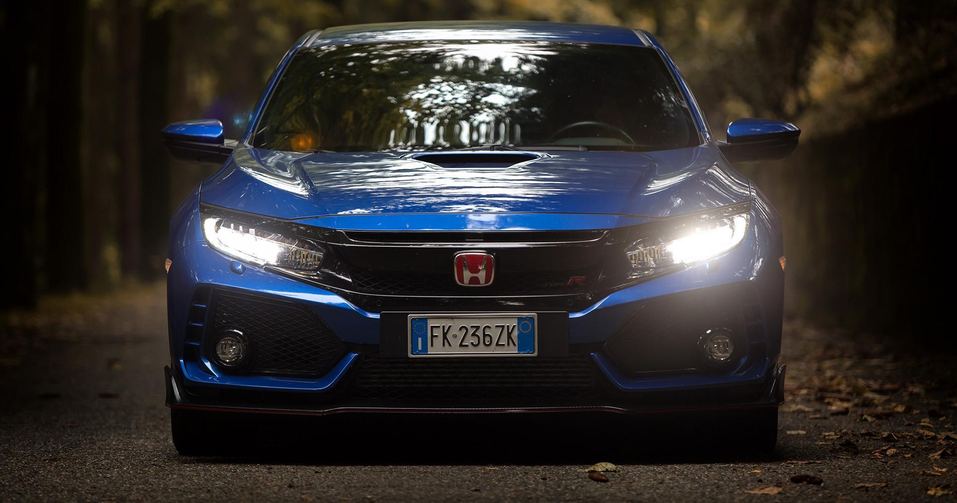 Honda Civic Type R frontale luci