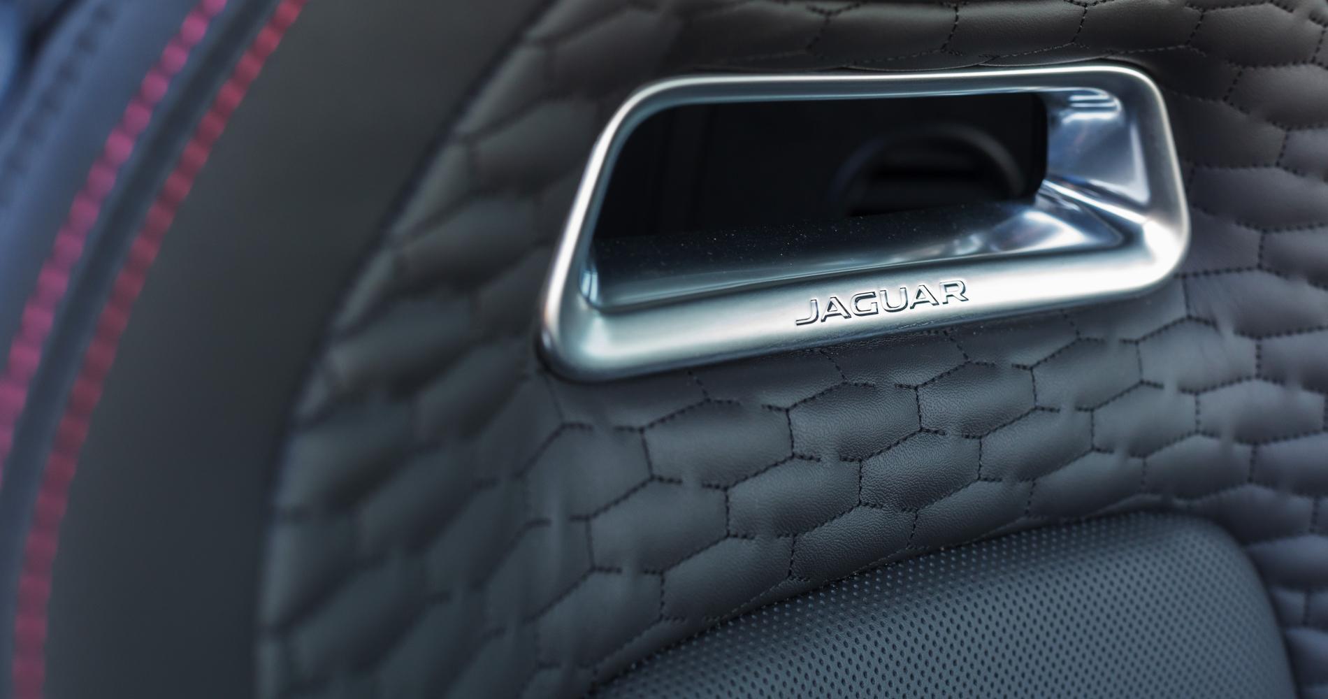 Jaguar F-Type Coupé V8 R AWD pelle sedili