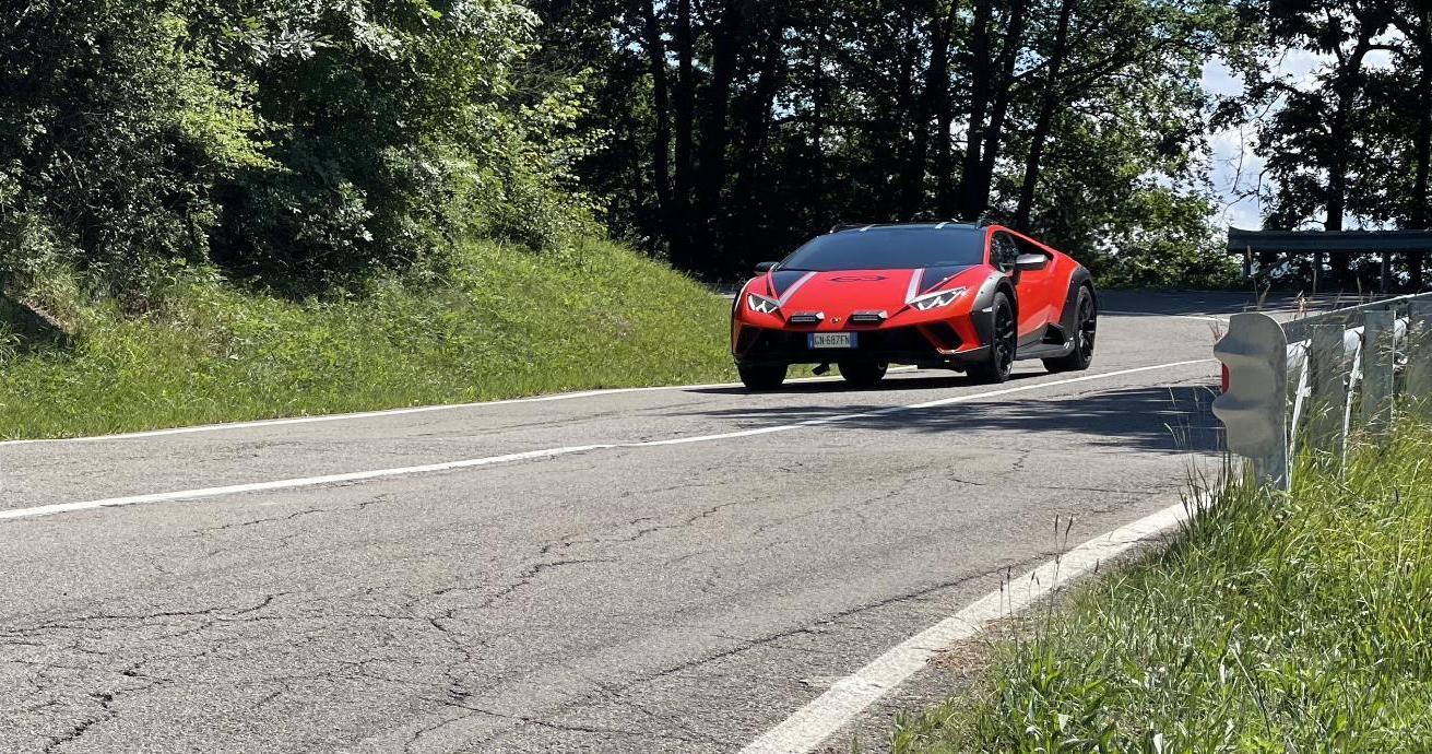 Lamborghini Huracan Sterrato prova 8