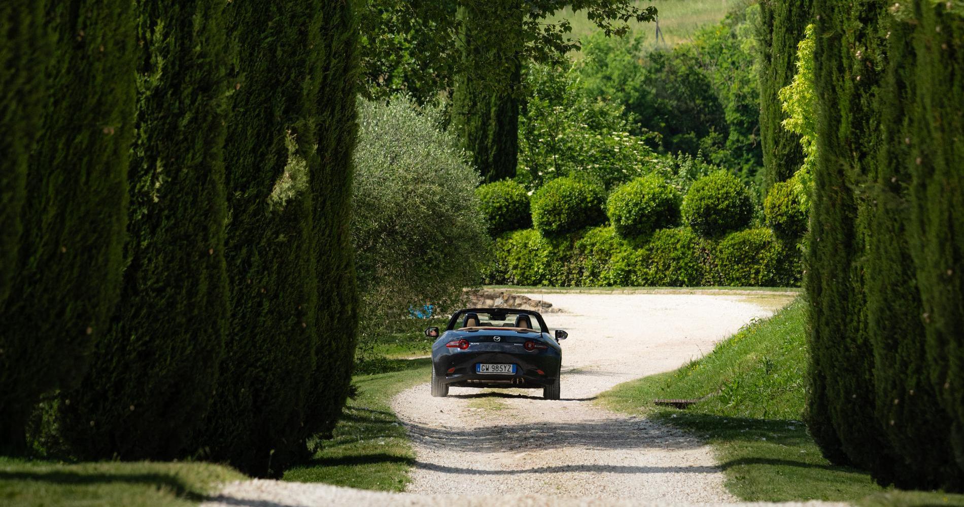 Mazda MX-5 ND Kazari retro