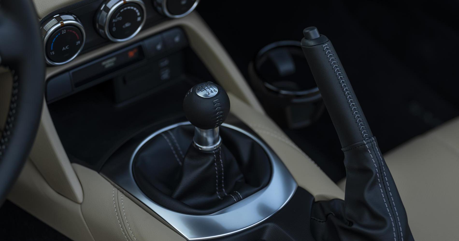 Mazda MX-5 ND Kazari tunnel centrale