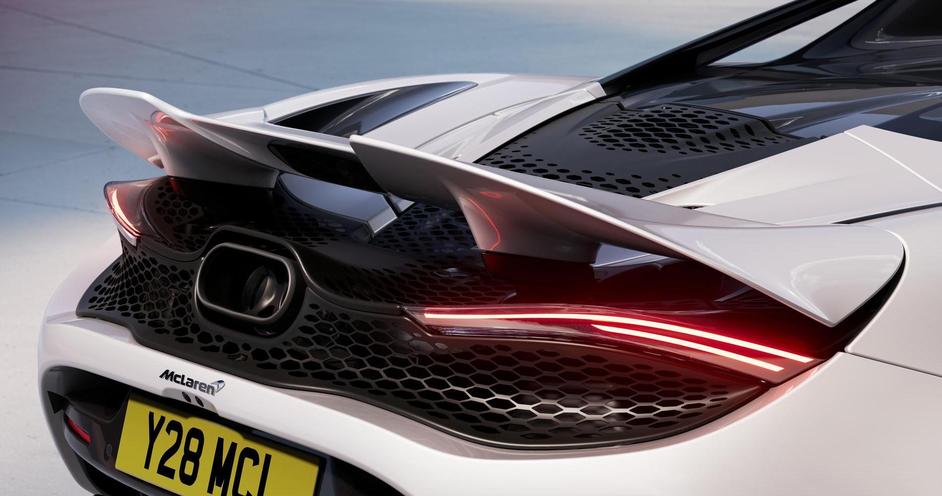 McLaren 750S bianca 2
