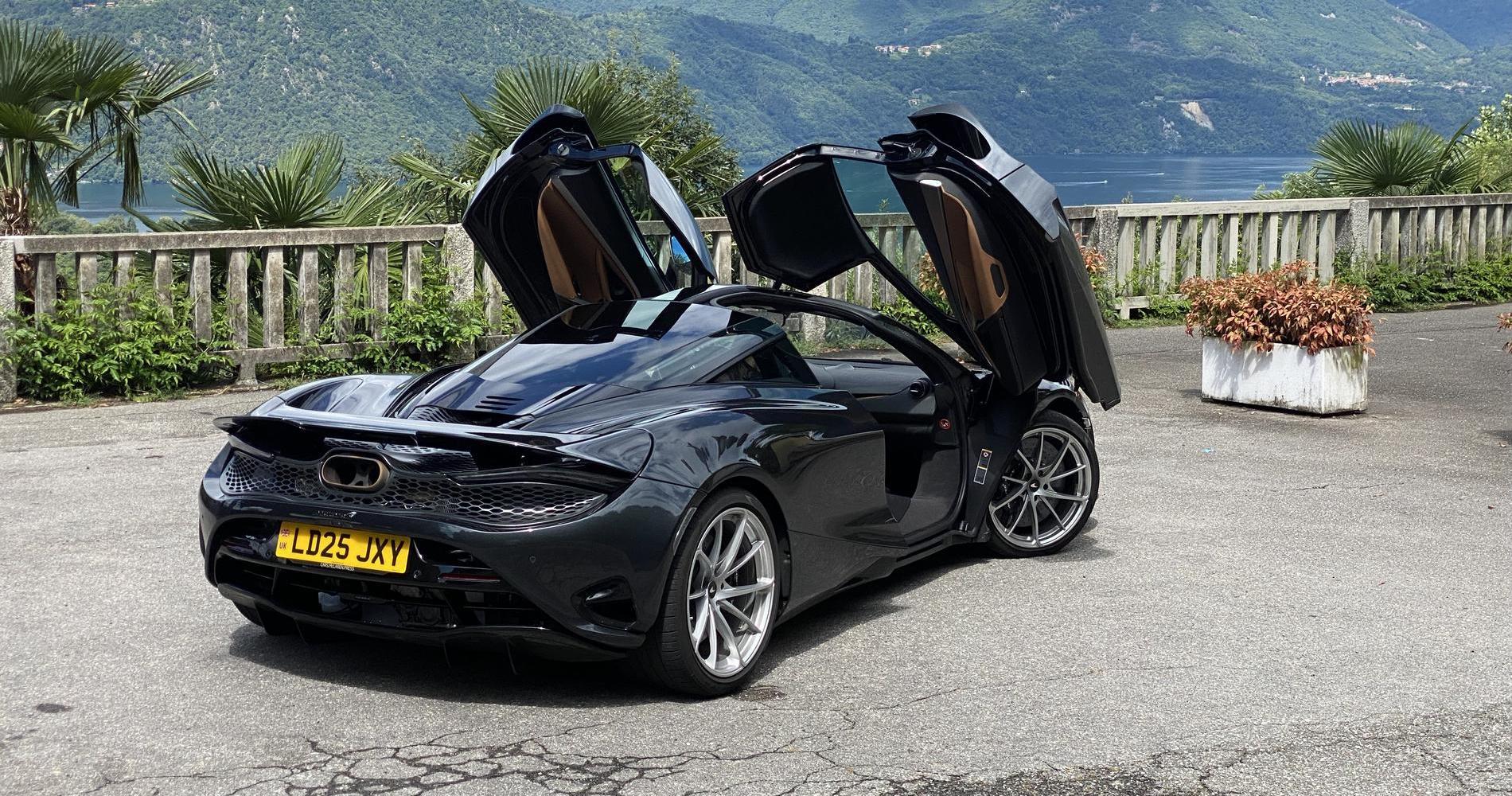 McLaren 750S prova su strada 5
