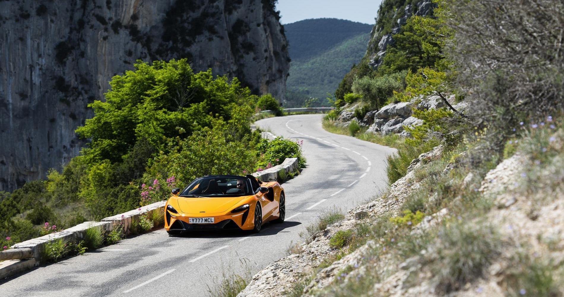 McLaren Artura Spider salone auto torino 4