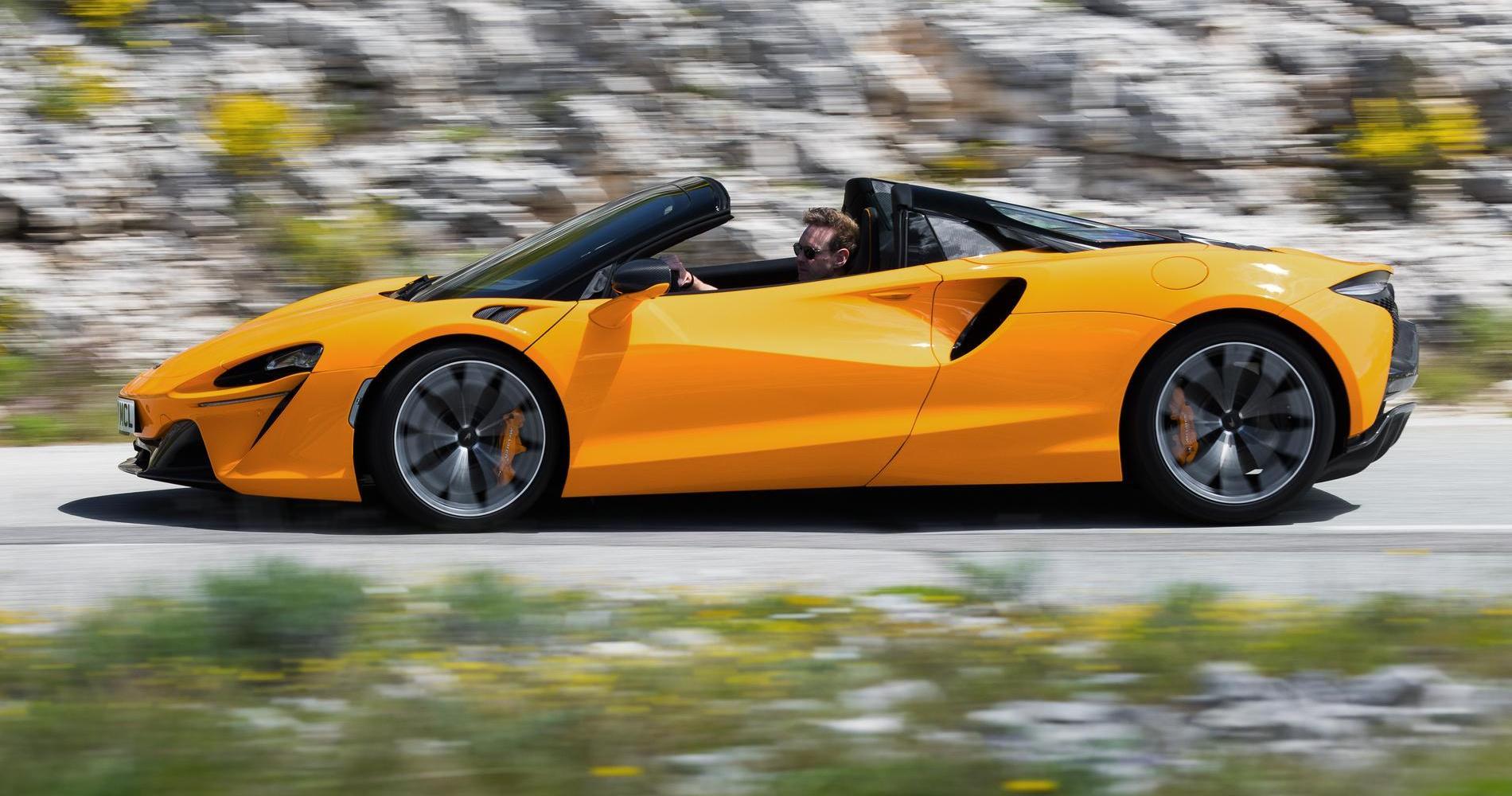 McLaren Artura Spider salone auto torino 5