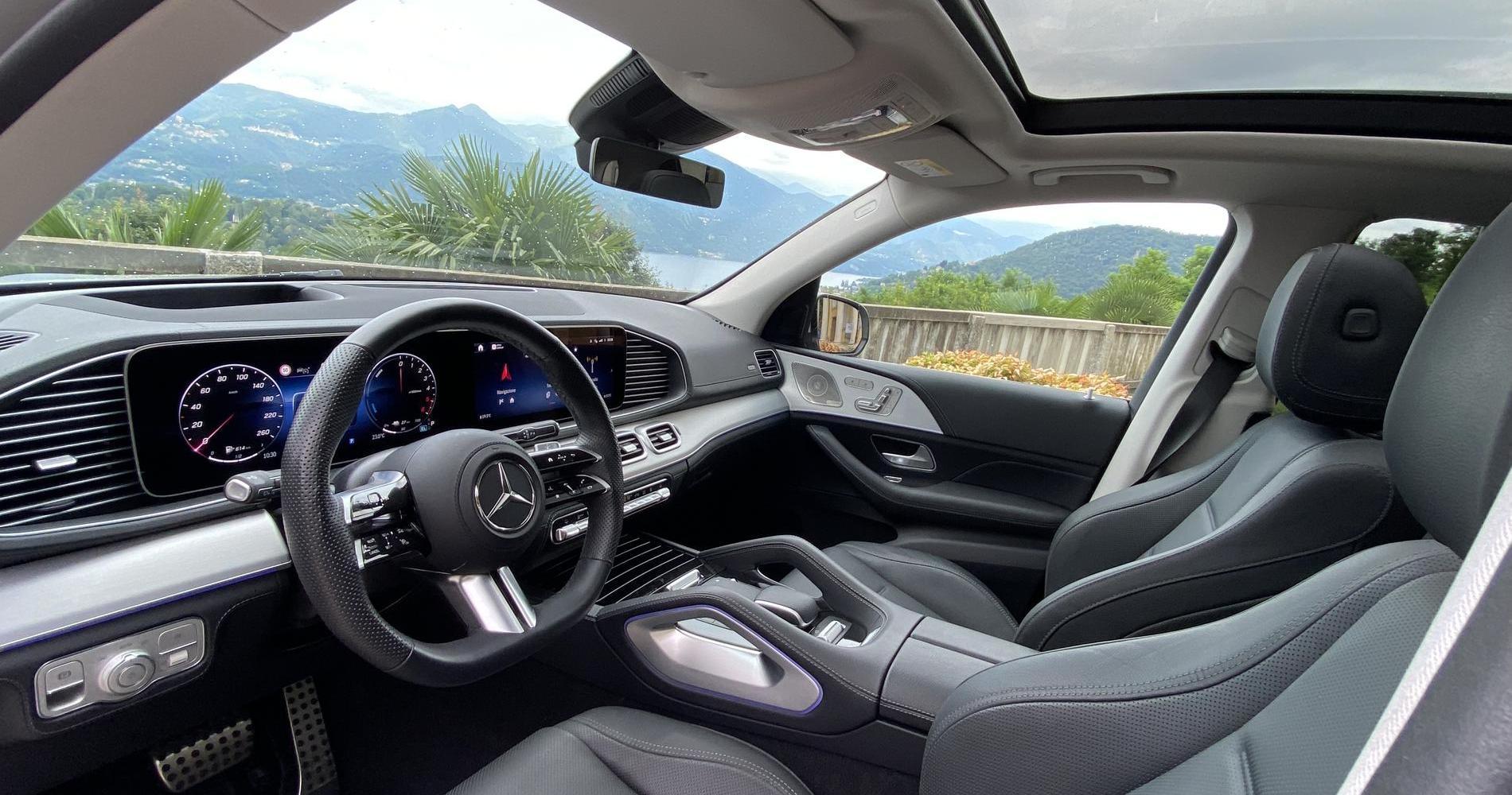 Mercedes GLE 350 de AMG Line Premium Plus interni