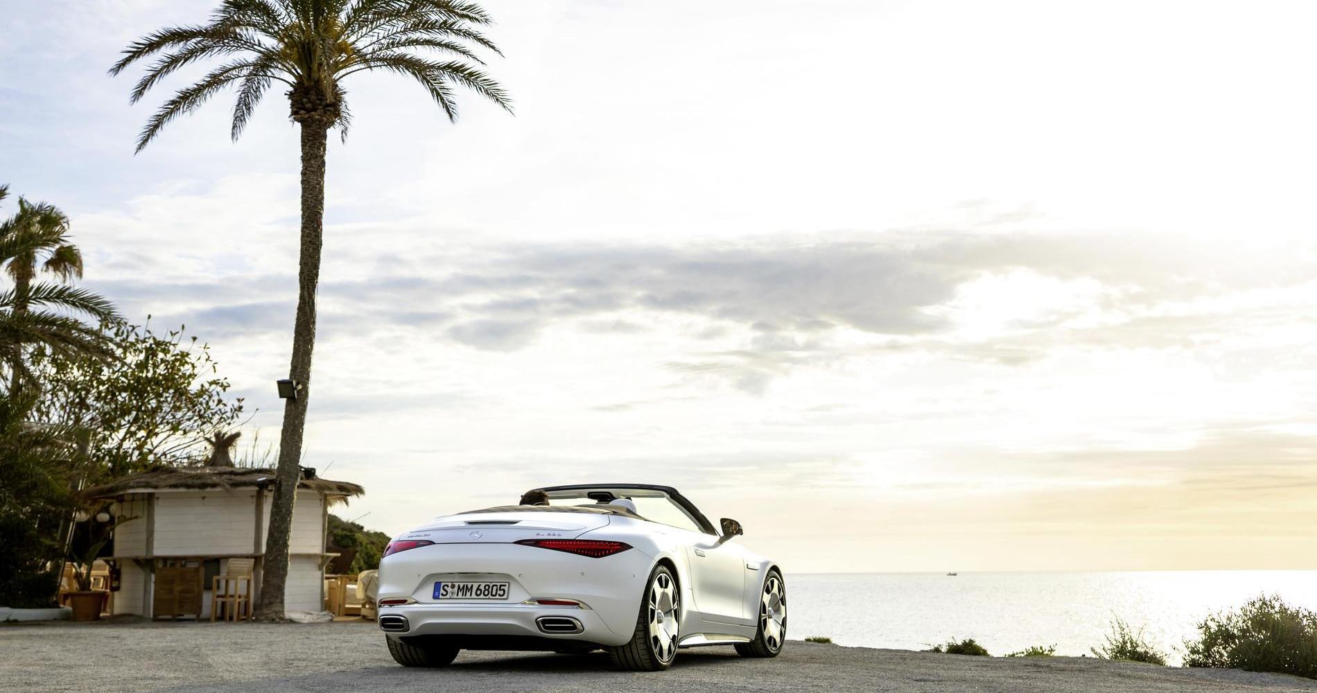 Mercedes-Maybach SL 680 Monogram Series white ambience