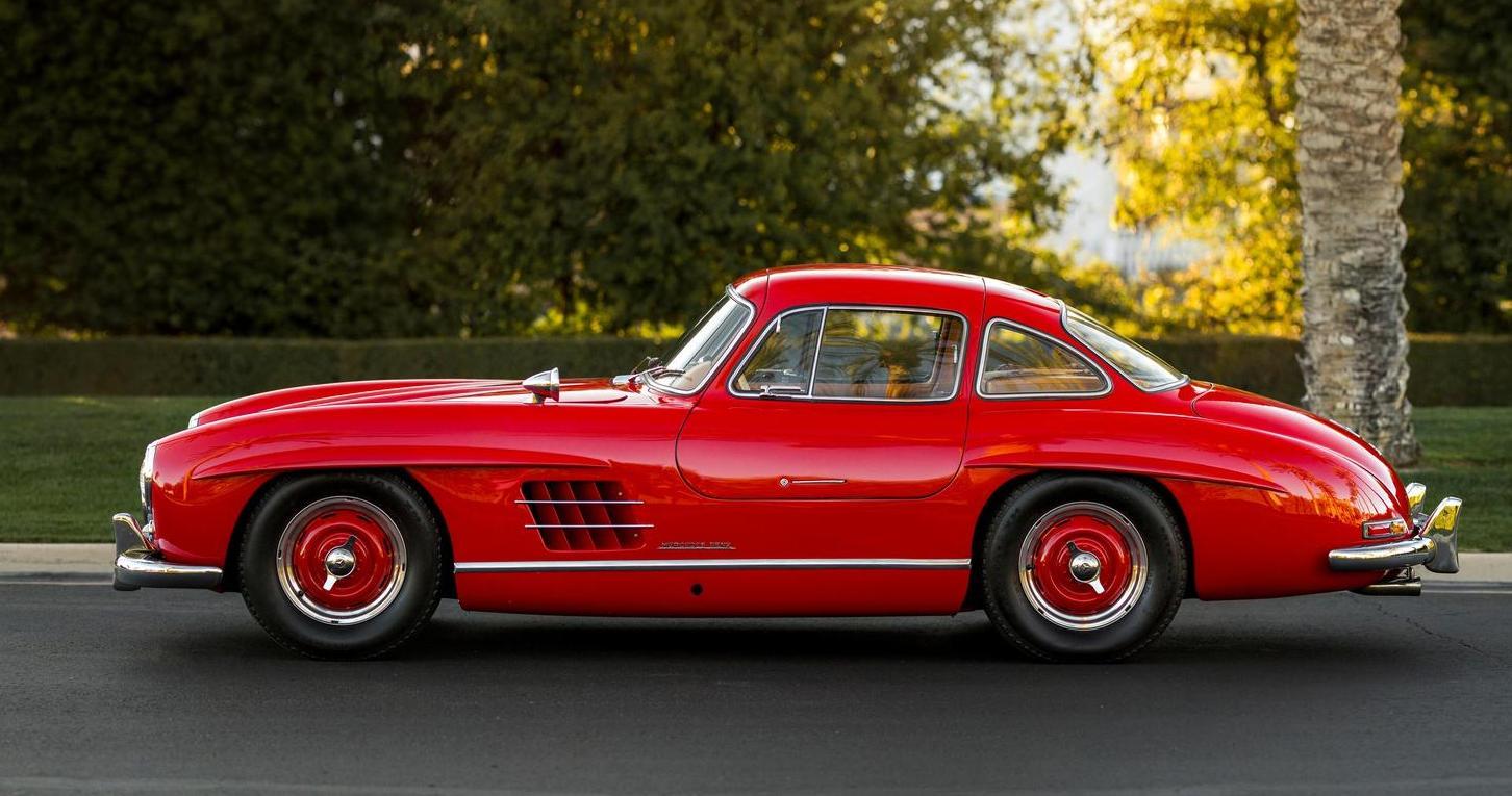 mercedes SL gullwing laterale