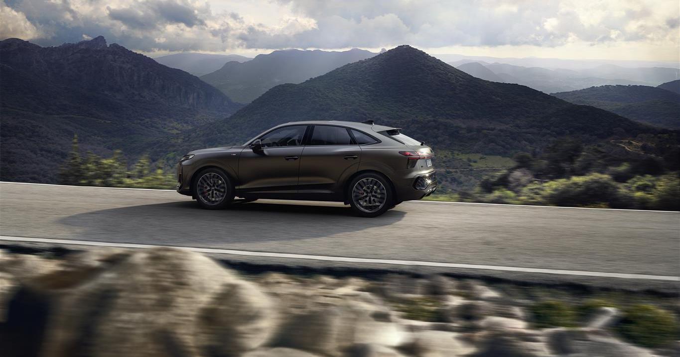 Nuova Audi Q3 Sportback 2025 profilo