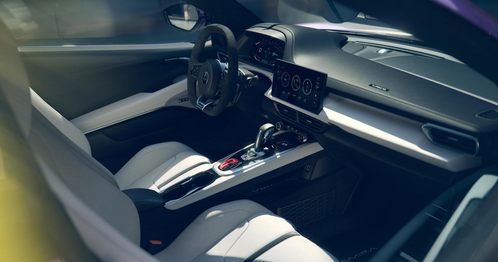 Nuova Lotus Emira Turbo interni