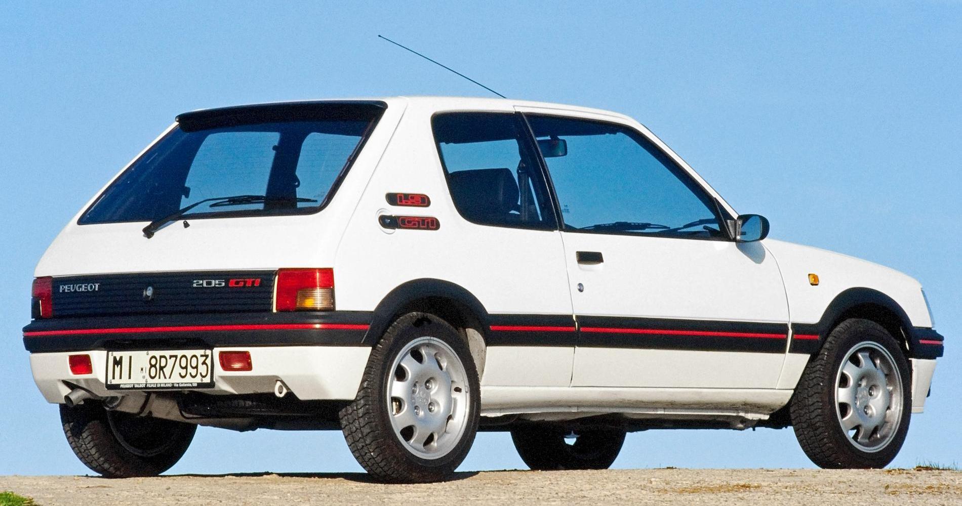 Peugeot 205 GTi foto