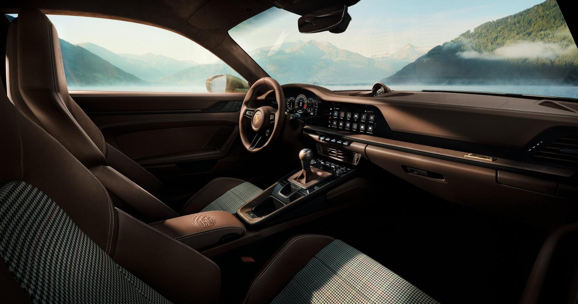 Porsche 911 GT3 90 FA Porsche interni