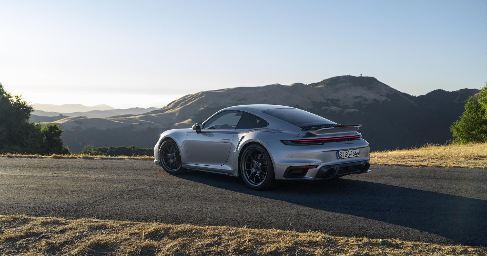 Porsche 911 Turbo 50th Anniversary Edition 2