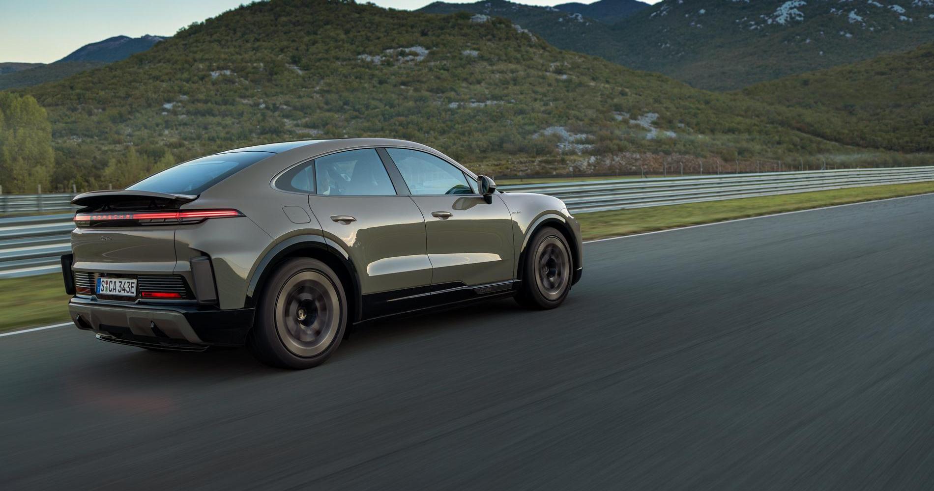 Porsche Cayenne Coupe elettrica 2026 9