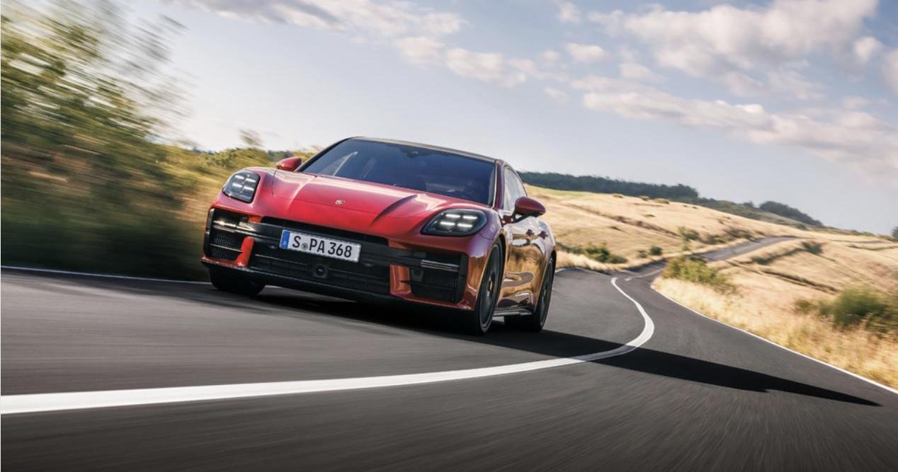 Porsche Panamera Turbo S E-Hybrid e GTS 6