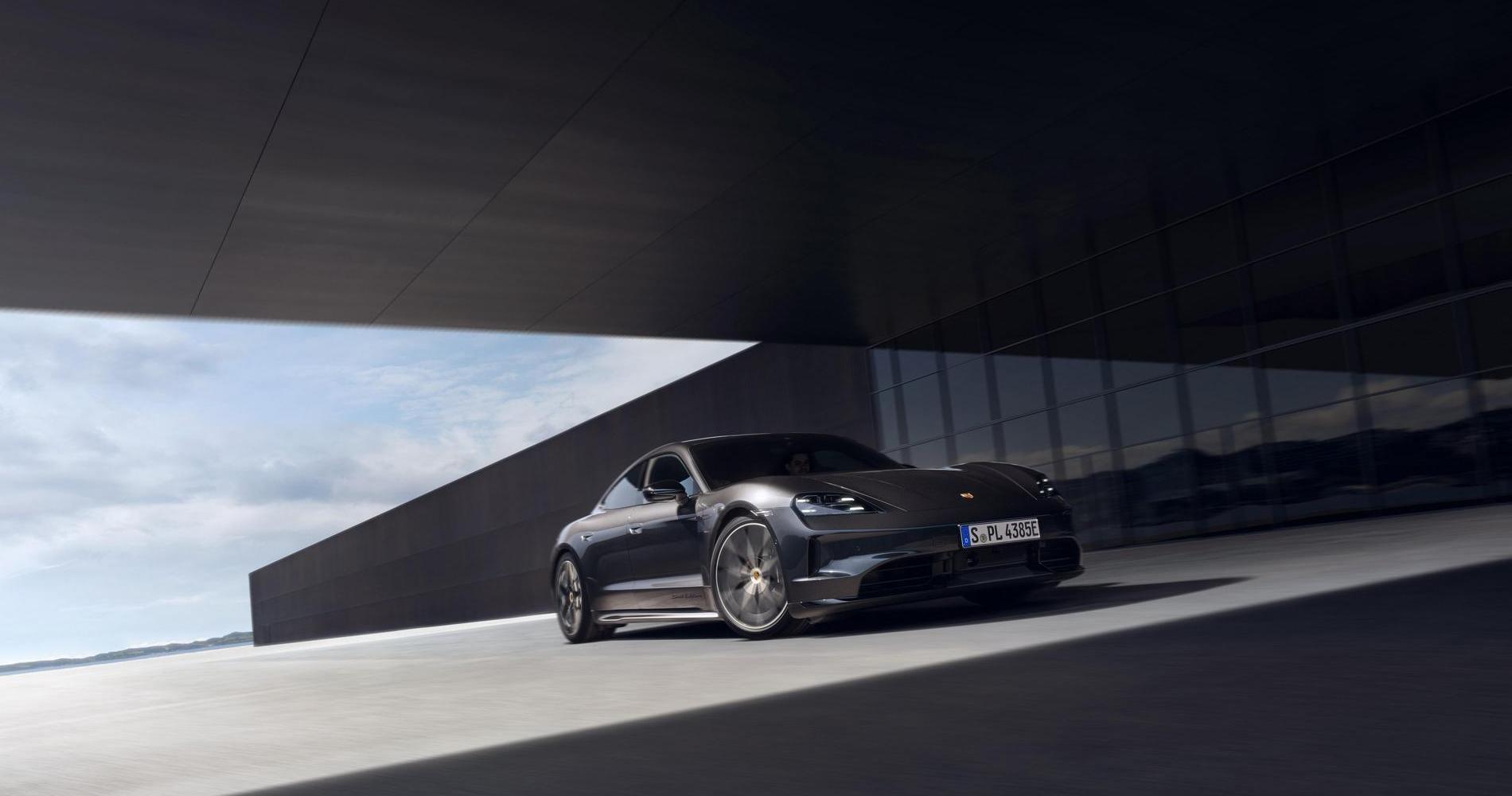 Porsche Taycan Black Edition foto