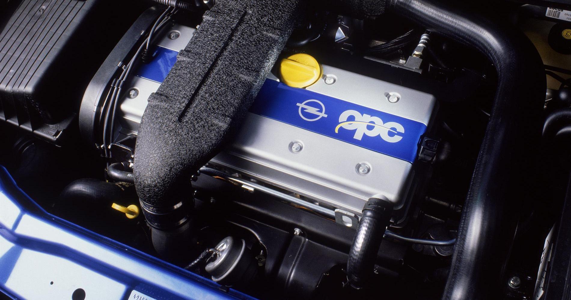 storia di Opel OPC motore