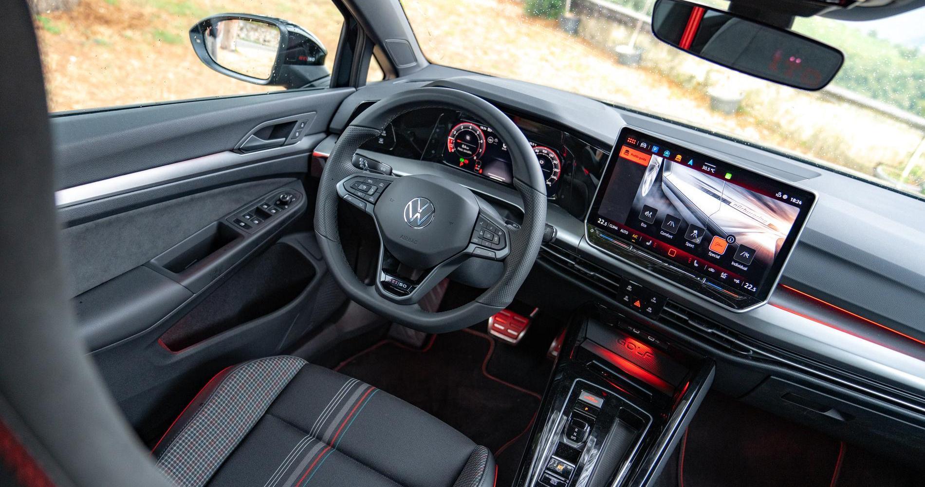 Volkswagen Golf GTI Edition 50 12