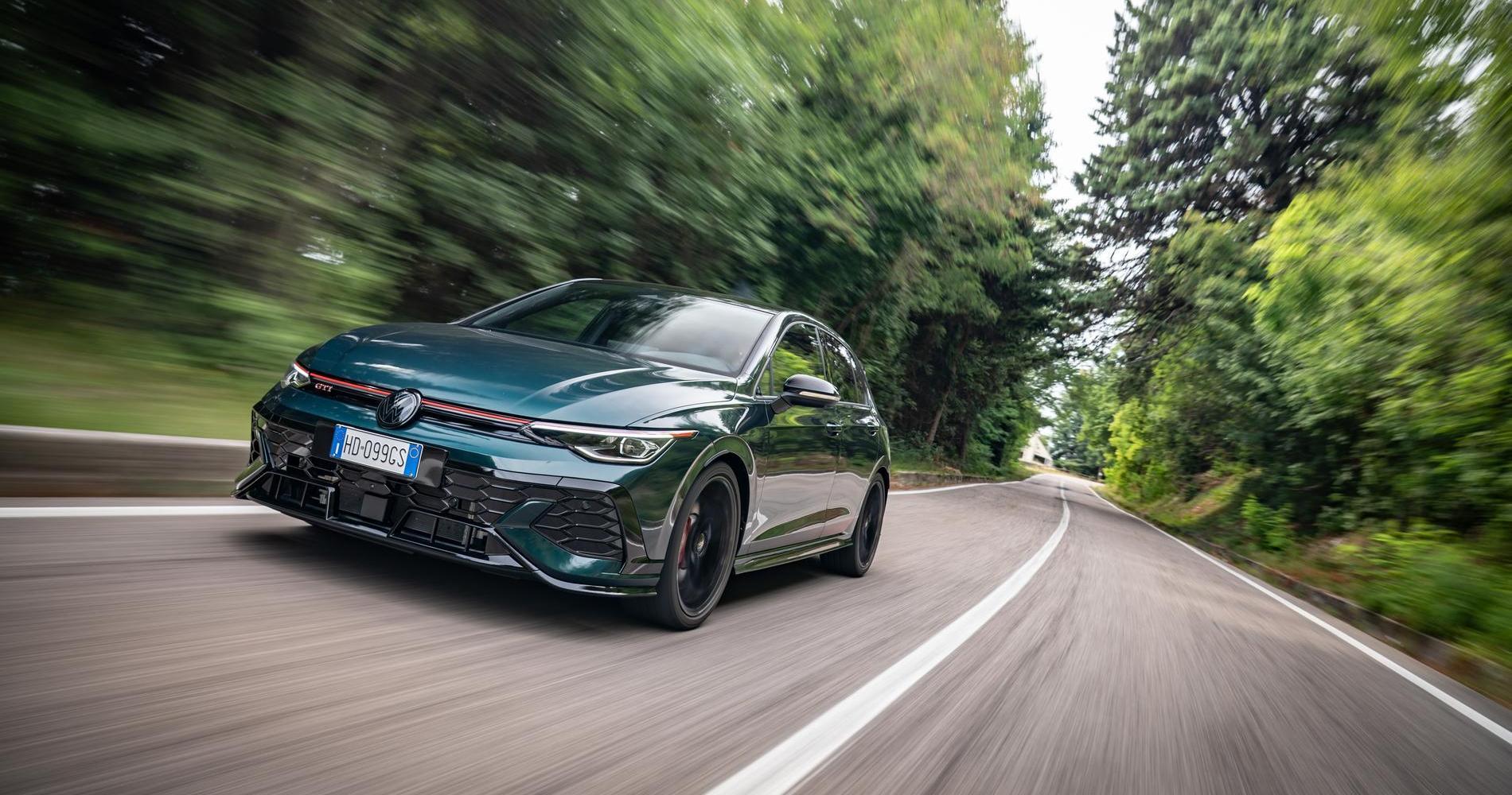Volkswagen Golf GTI Edition 50 4