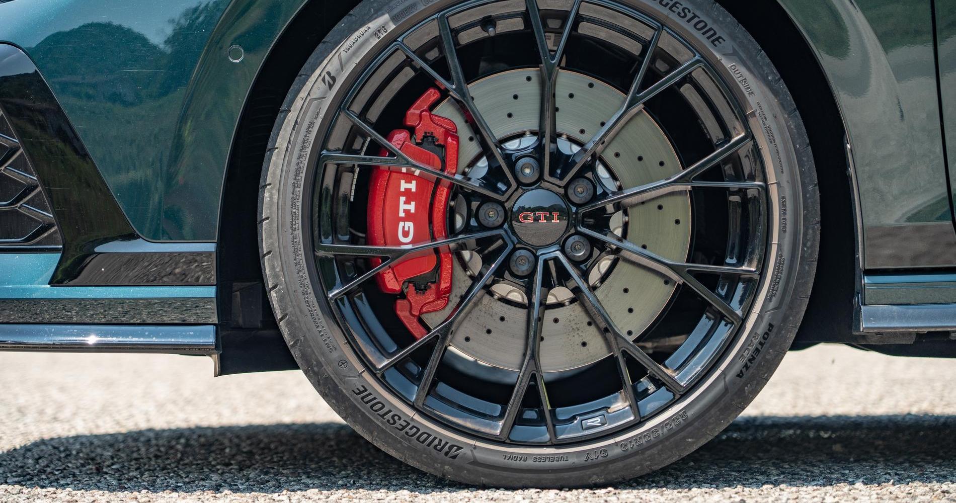 Volkswagen Golf GTI Edition 50 8