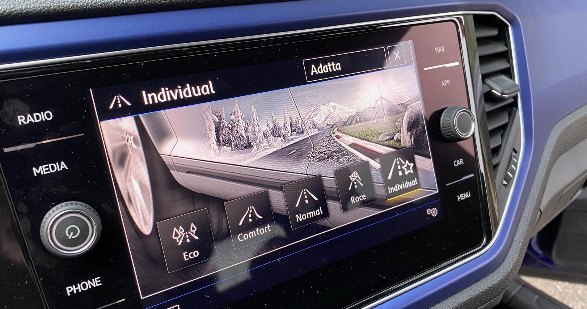 Volkswagen T-Roc R 4Motion schermo sistema multimediale