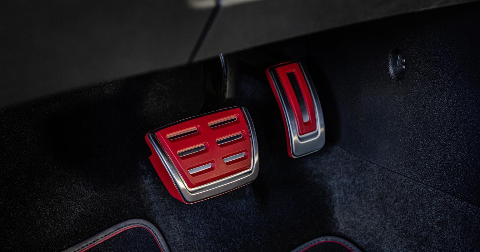 VW Golf GTI Edition 50 4