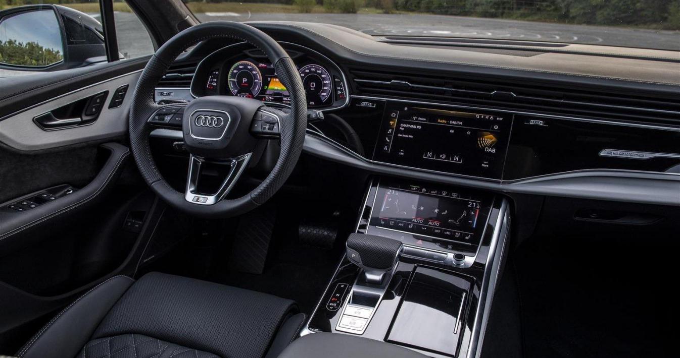 Audi Q7 TFSI e Quattro l’ibrida sportiva