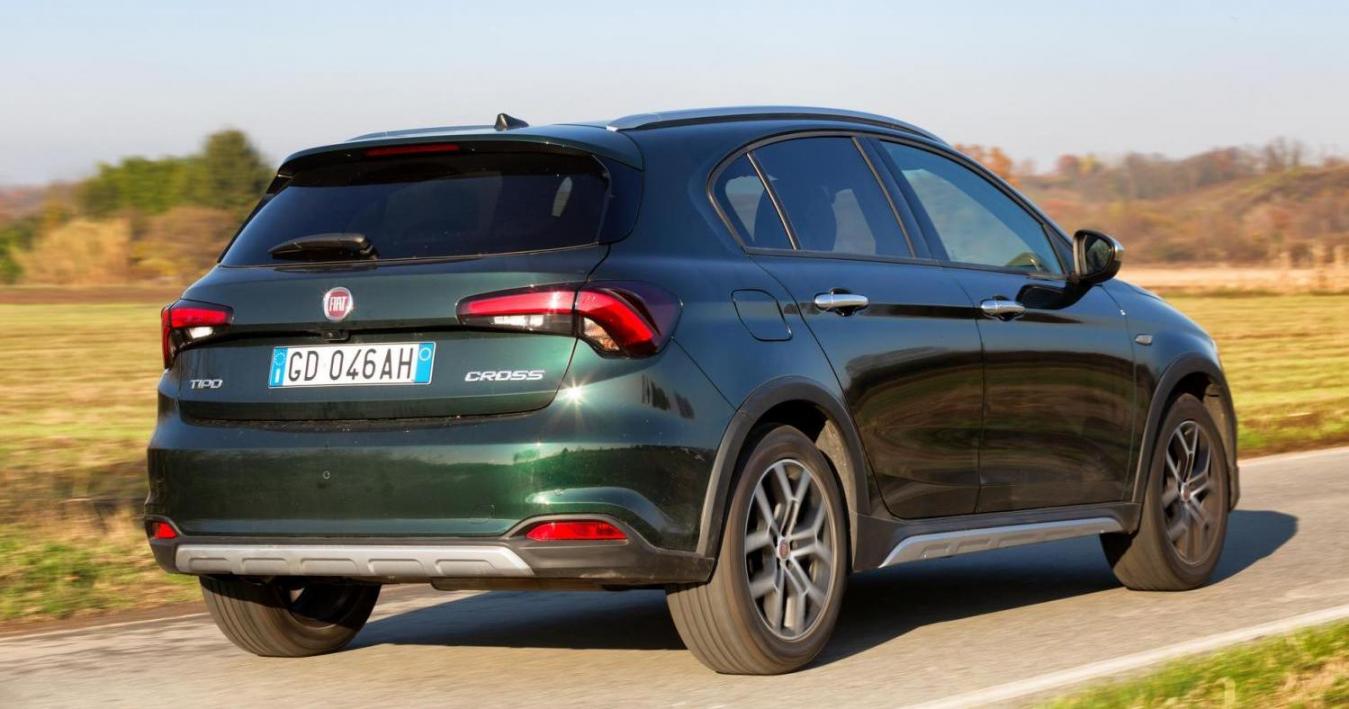 Fiat Tipo Cross La Prova Su Strada Della Mille Benzina Da Cv