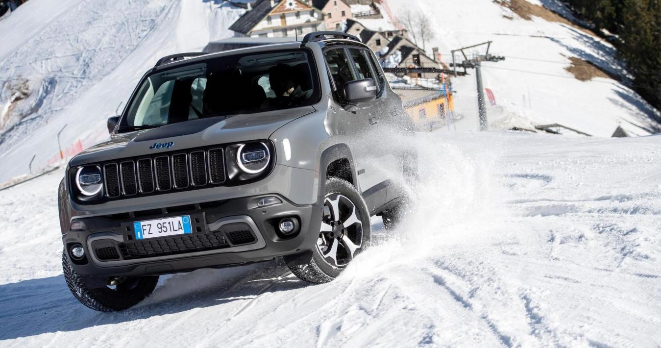 Jeep Renegade 4Xe sistema di trazione integrale 3